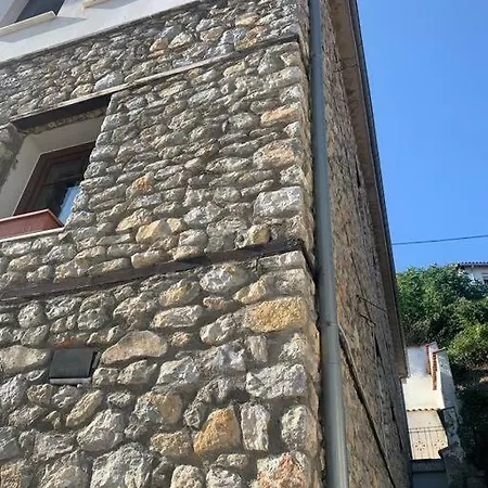 Apartment οικία αποζαρι μικρή περσα *